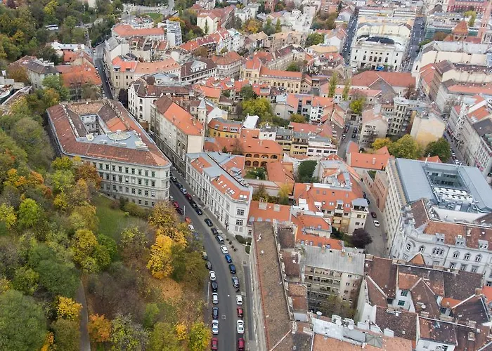 Sous Le Chateau Lägenhet